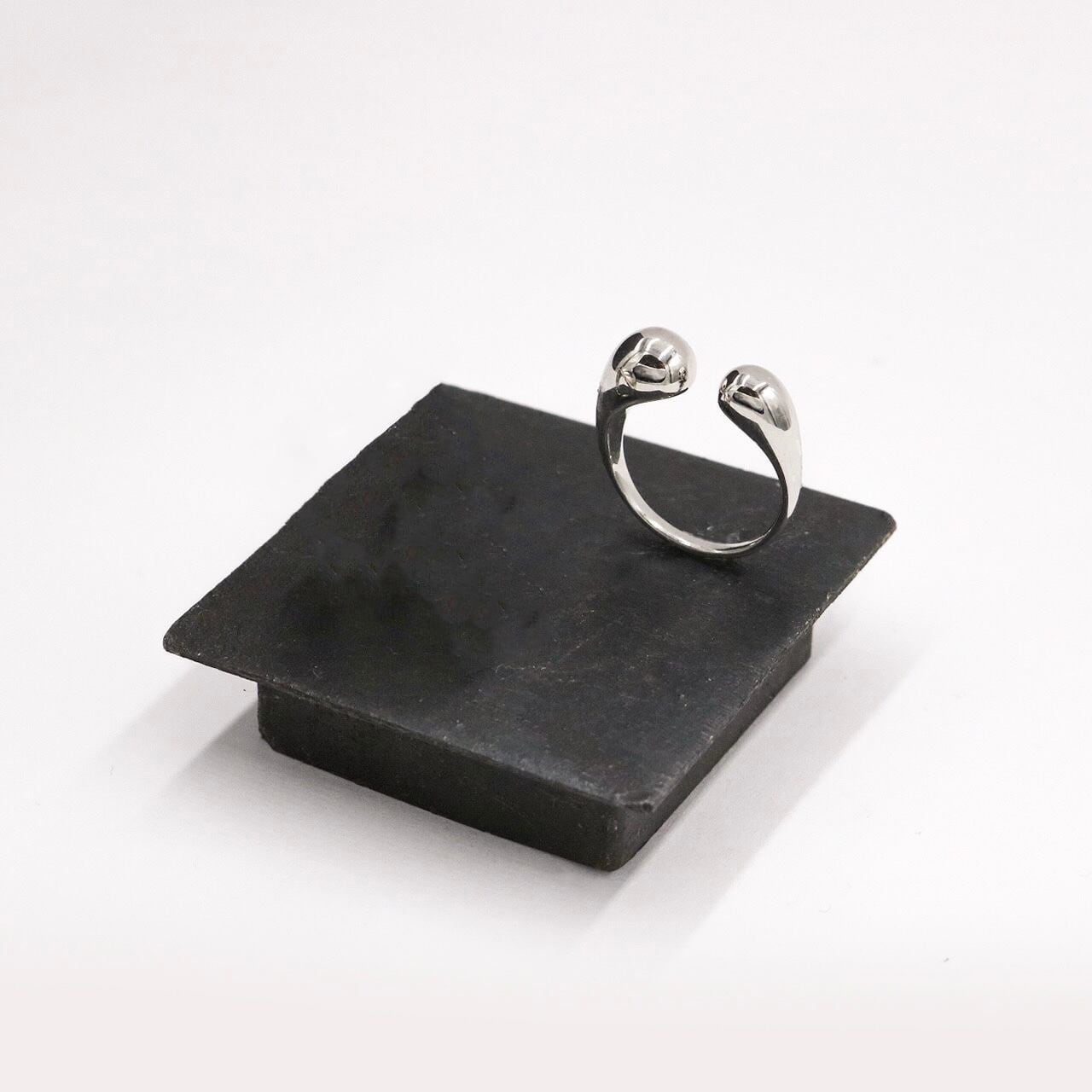 water drop ring Ⅱ (海岸美化財団へ寄付)