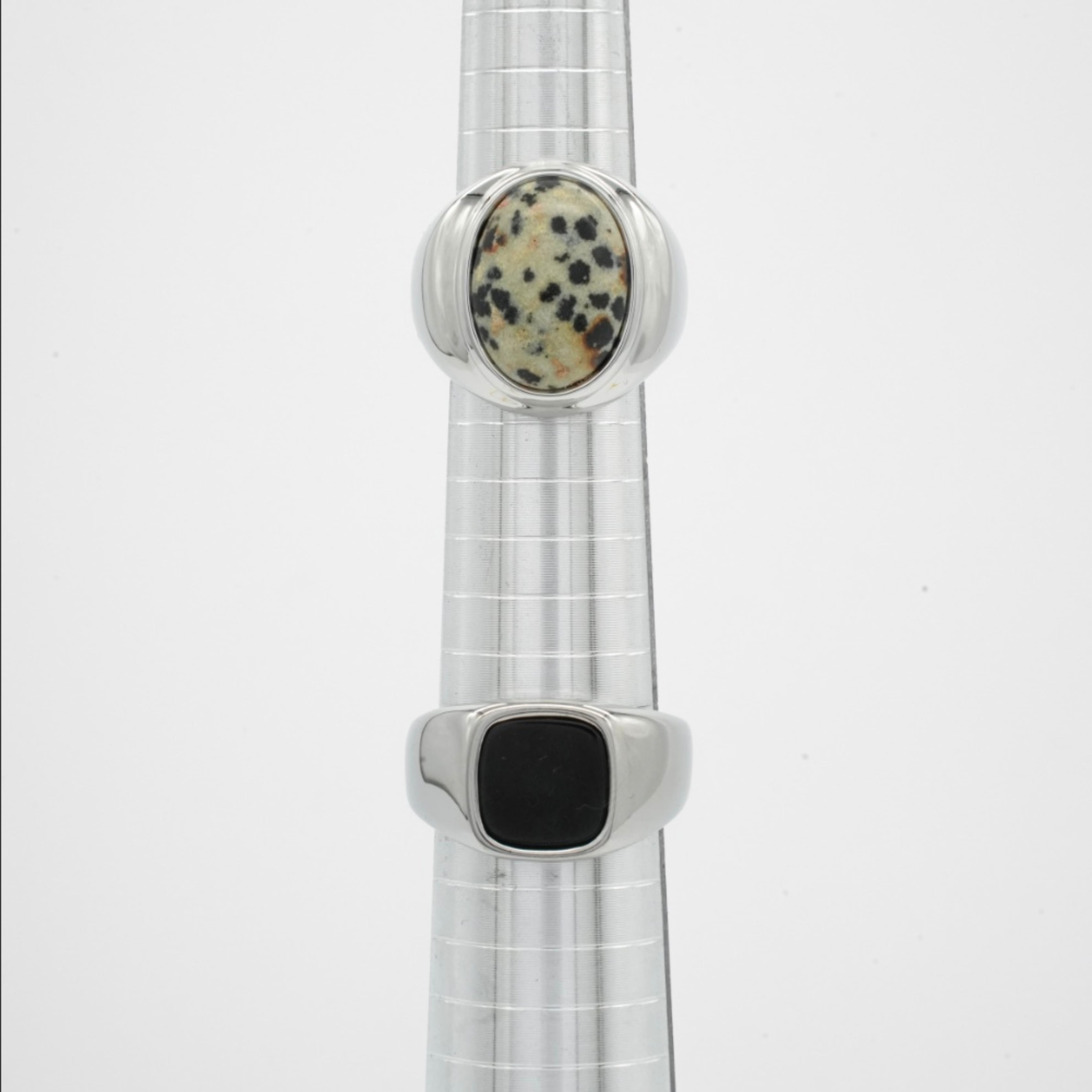 Black rounded ring
