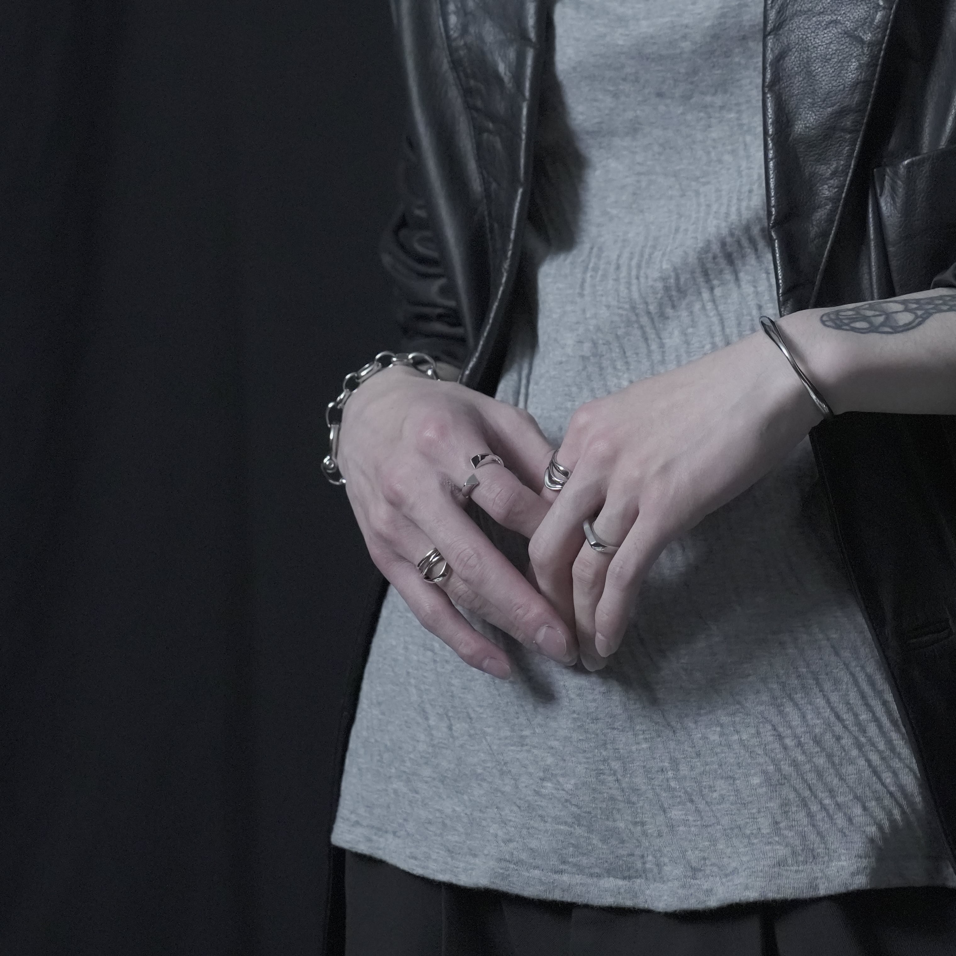 triangular twist ring