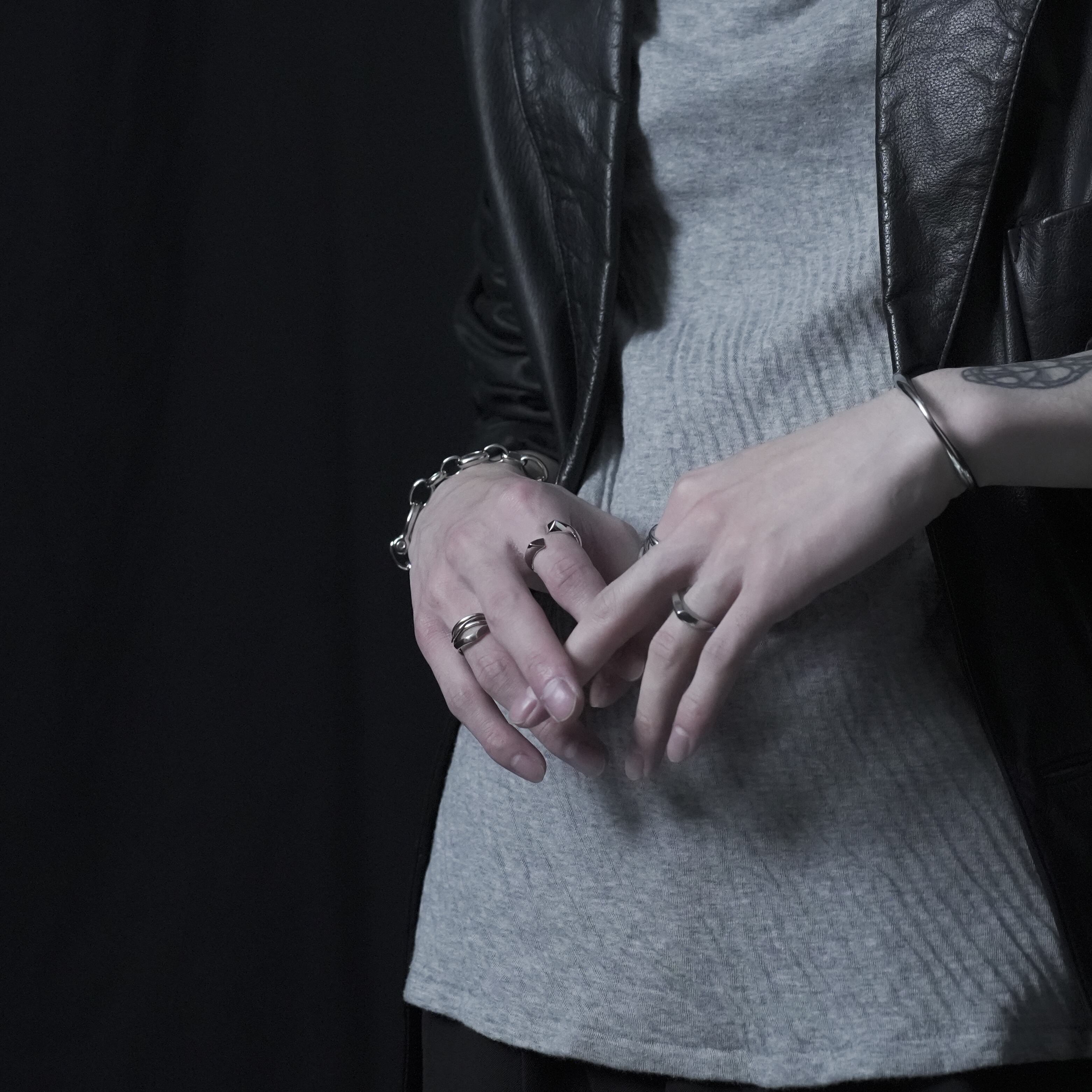 triangular twist ring