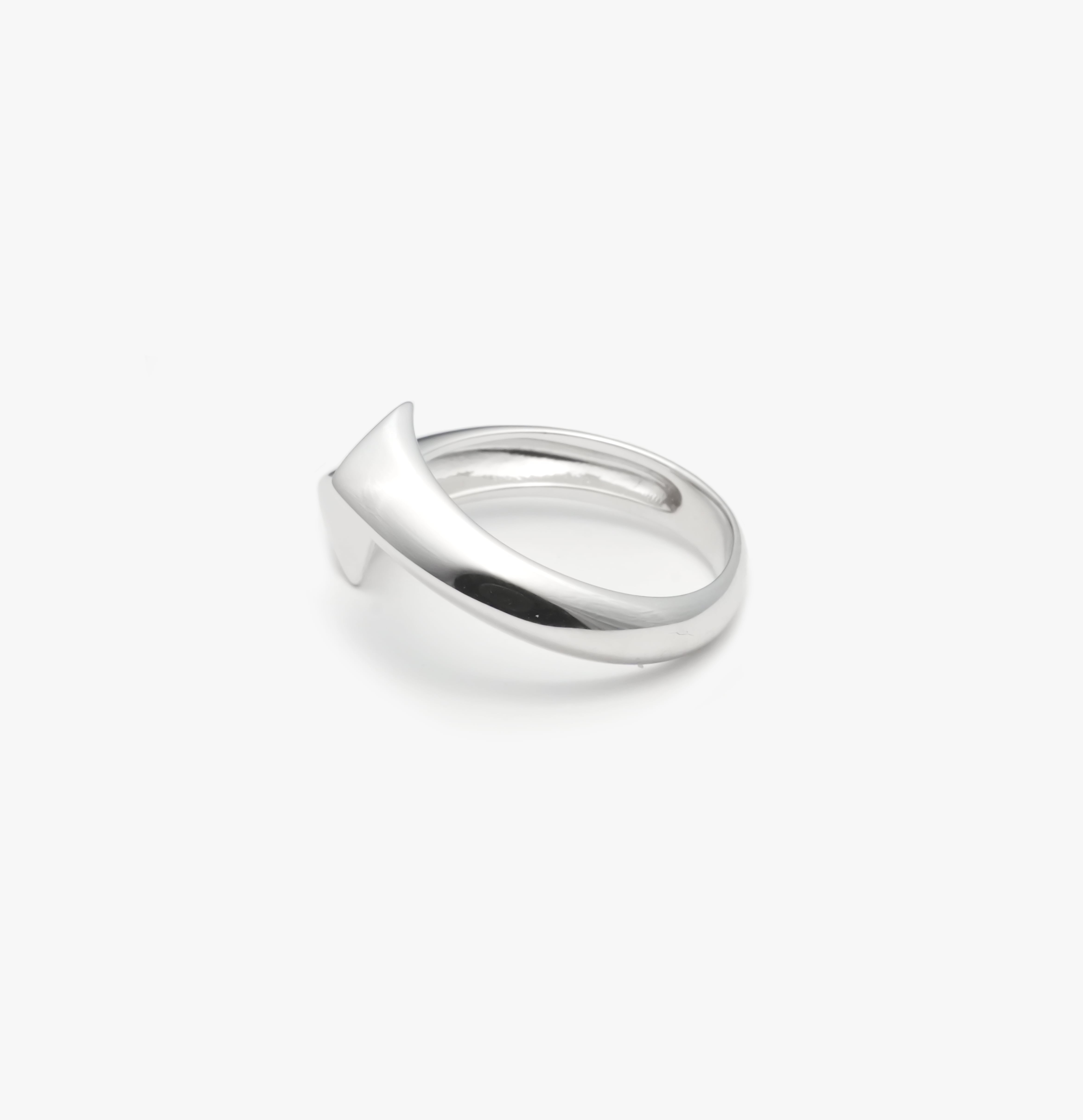 triangular twist ring