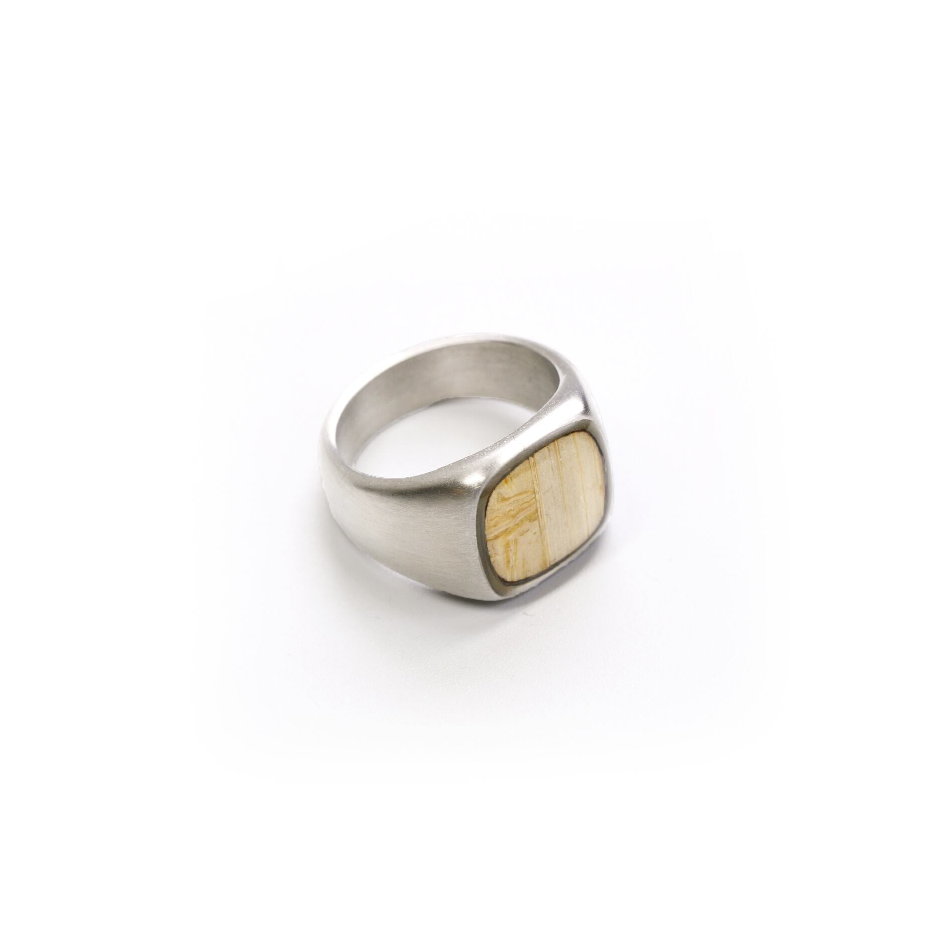 wood ring (森林保全団体へ寄付)