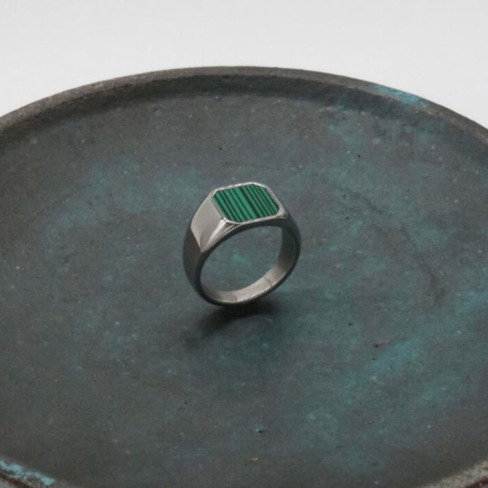 green stone ring（森林保全団体へ寄付）