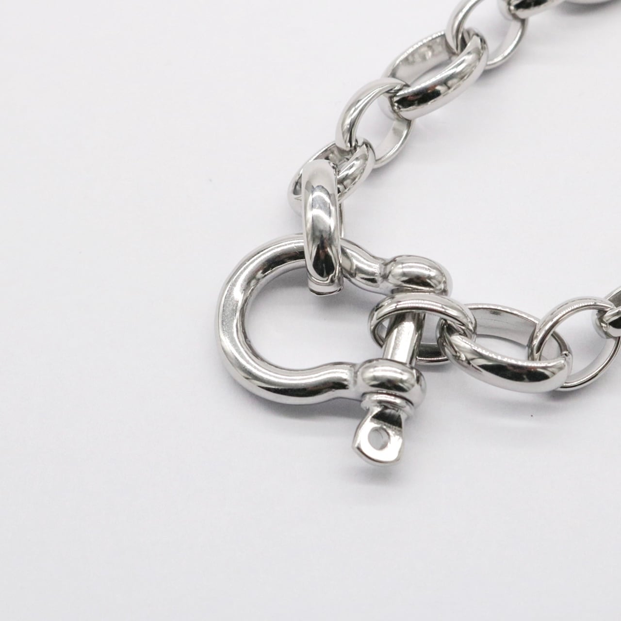 U-bracelet