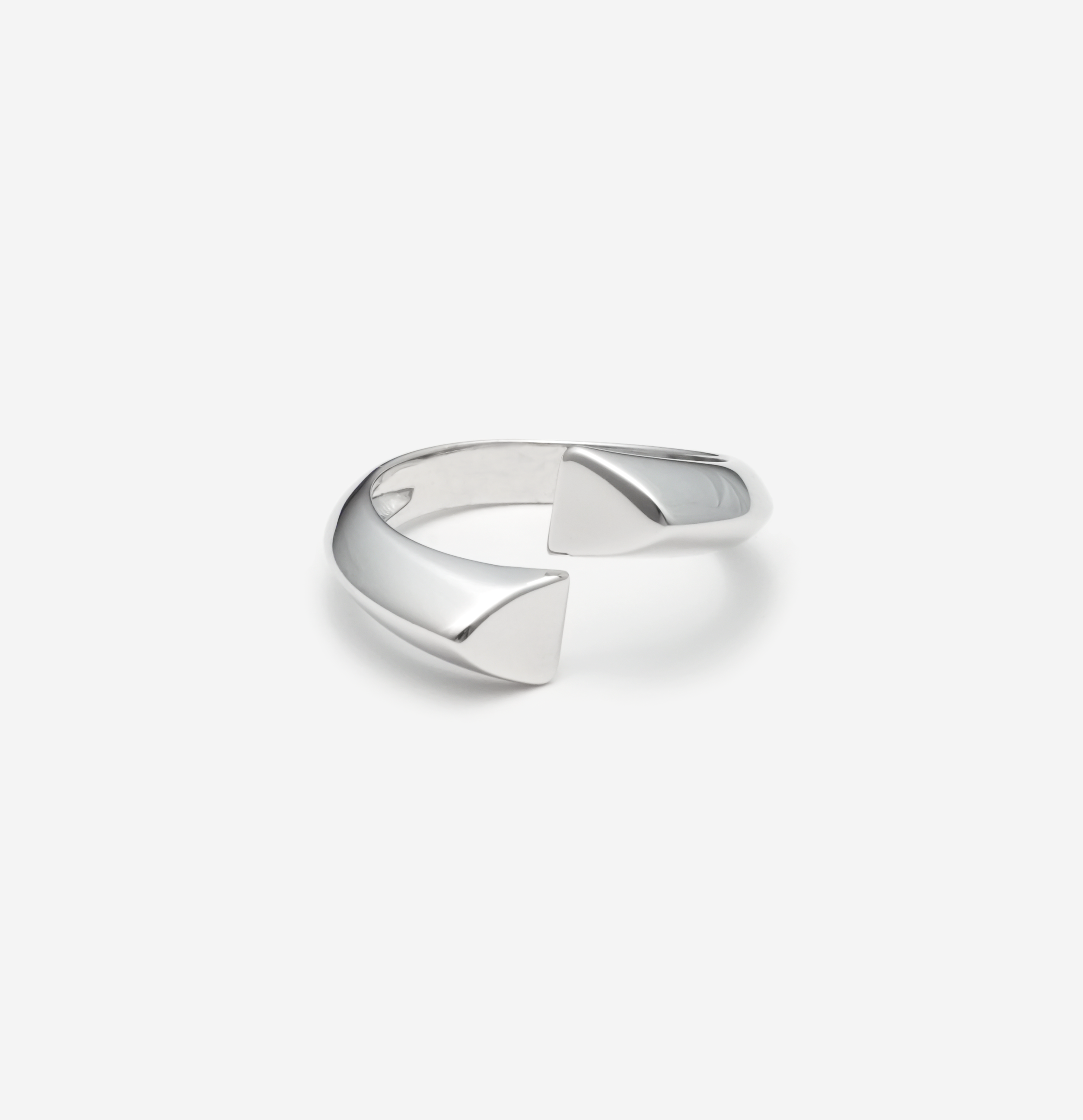 triangular twist ring