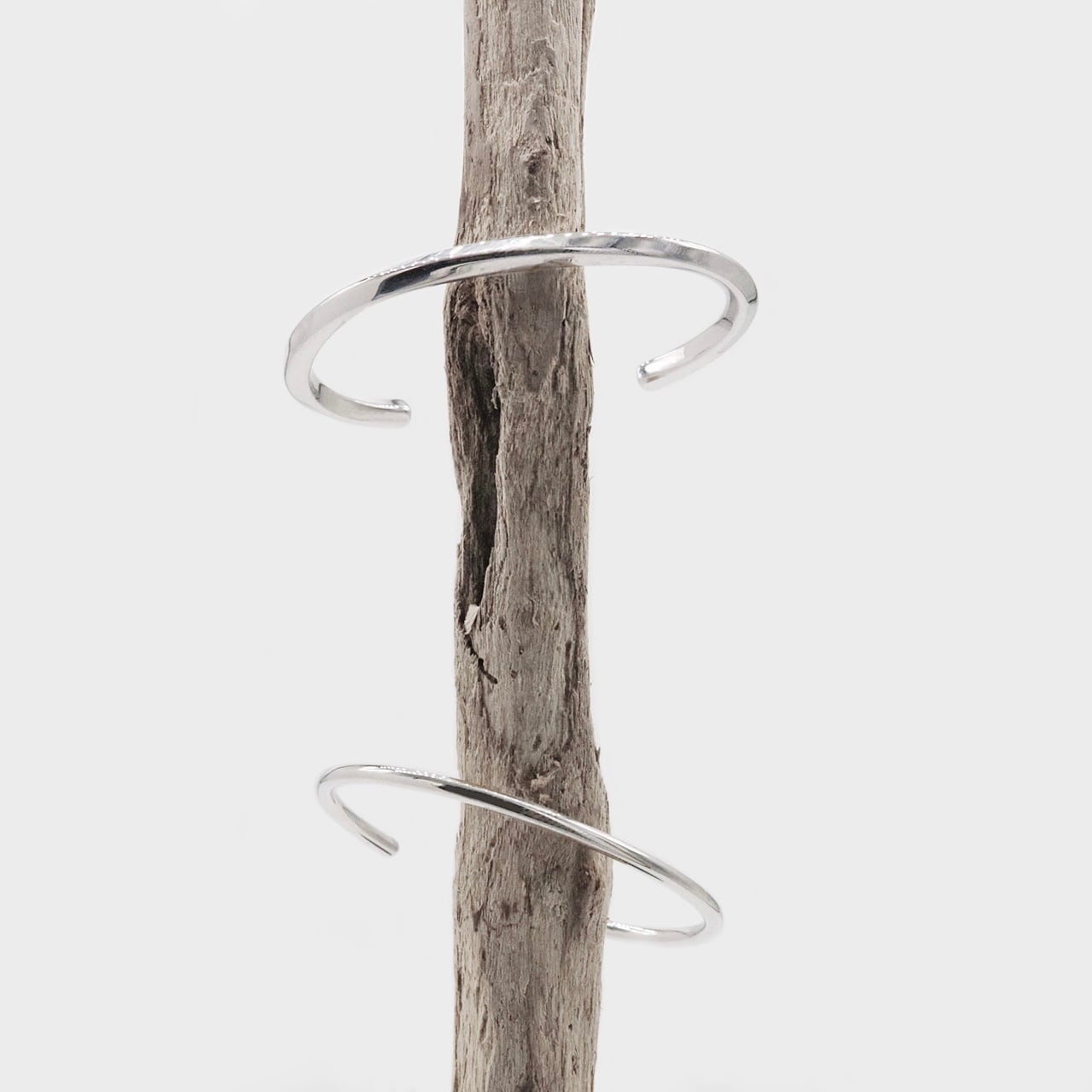 none bangle