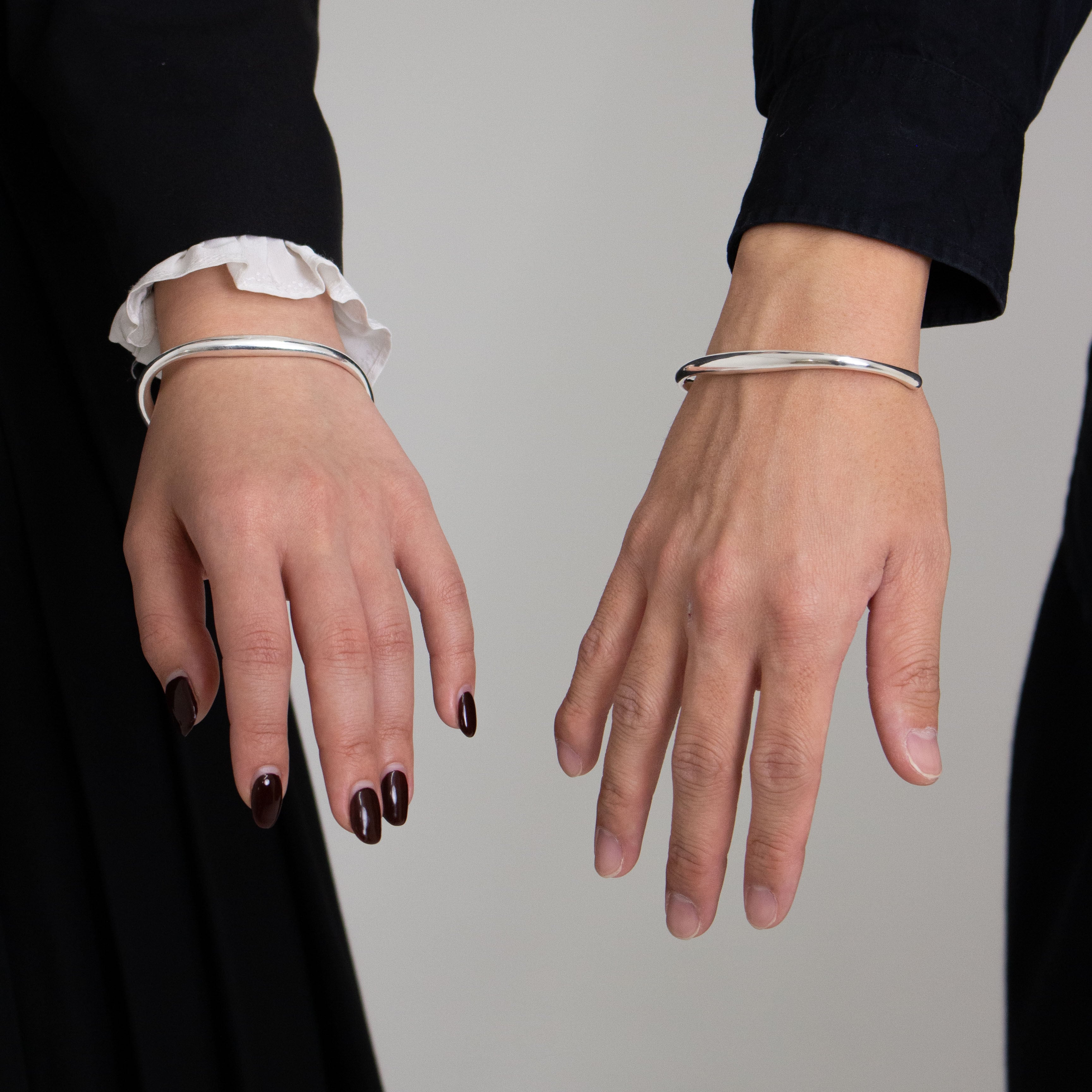 Deformation bangle