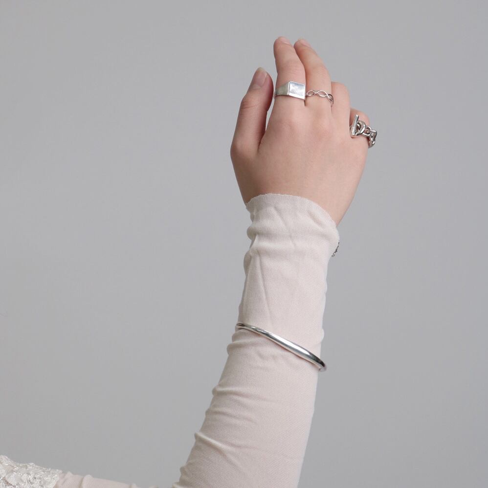 Deformation bangle